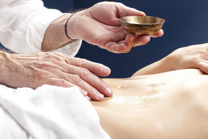 Relax Massage mit Ghee